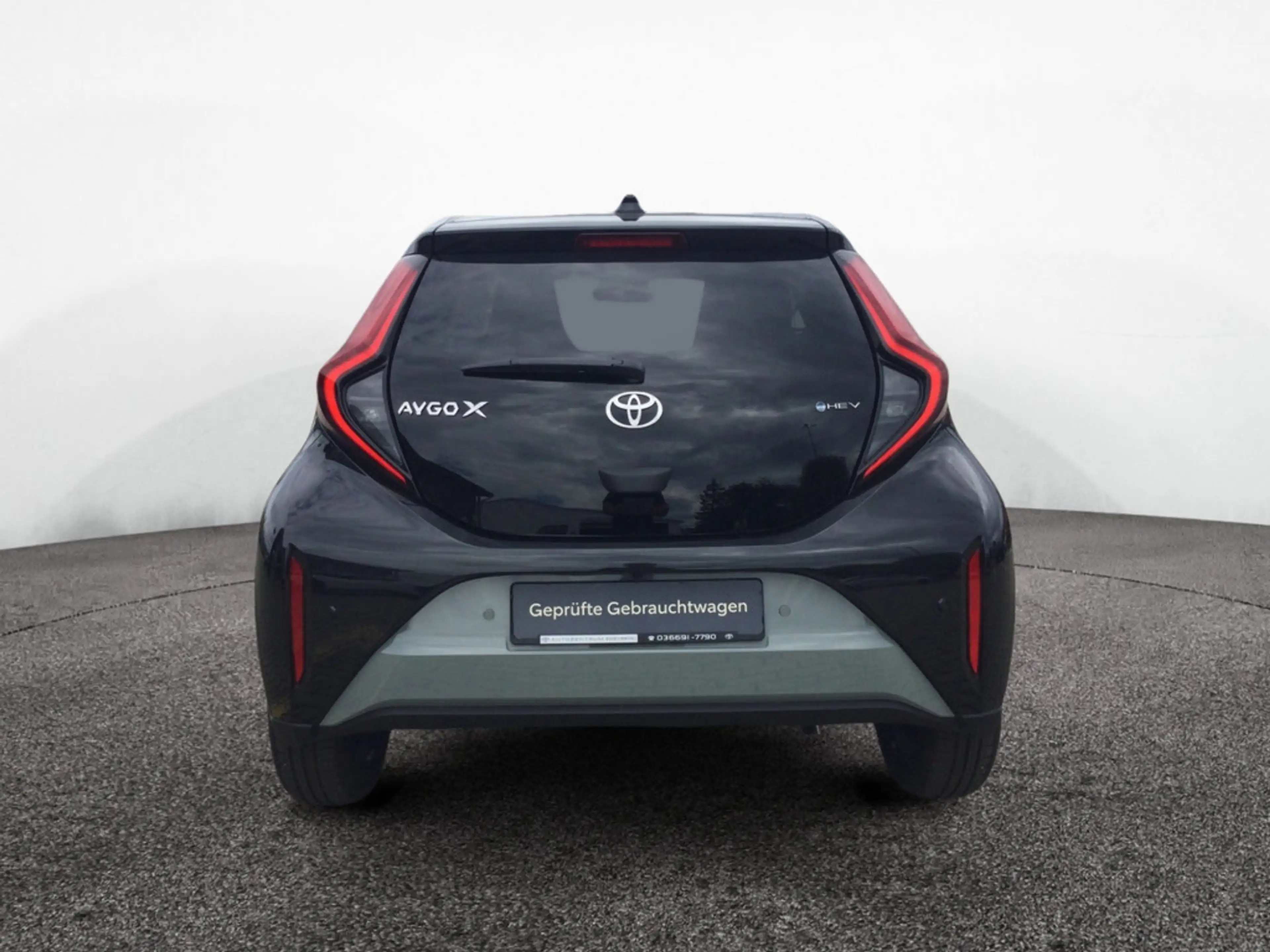 Toyota Aygo X 1.5 Hybrid Teamplayer SHZ & PDC vo+hi — photo 6