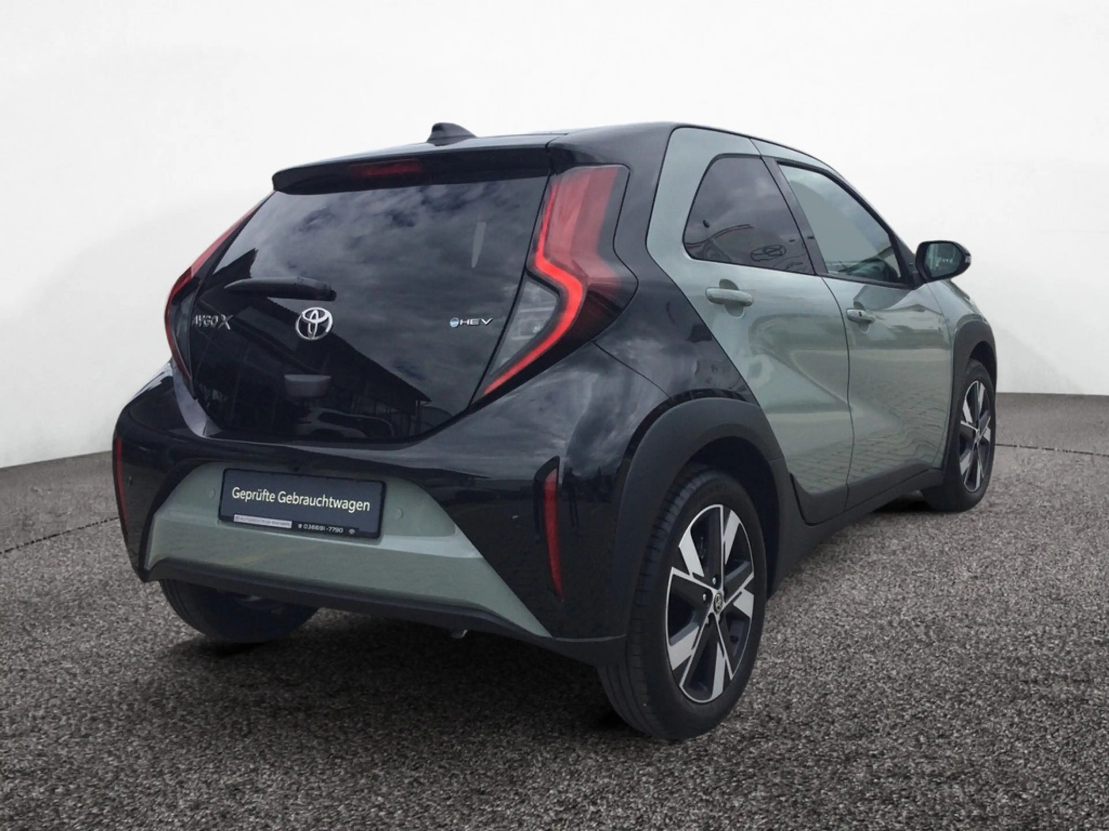 Toyota Aygo X 1.5 Hybrid Teamplayer SHZ & PDC vo+hi — photo 5