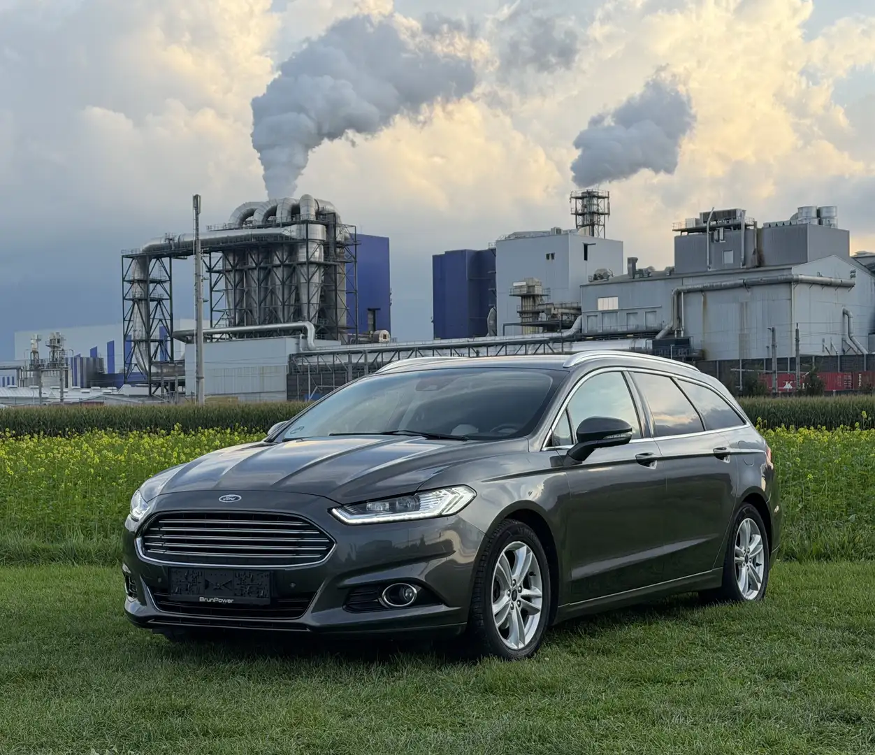 Ford Mondeo Turnier 2.0 TDCi Start-Stopp PowerShift-Aut Titani - 2