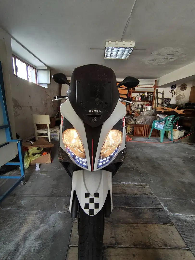 Kymco Xciting 300i Bianco - 2