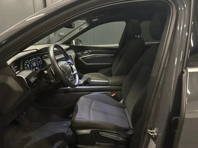 Audi Q8 E-Tron view 16