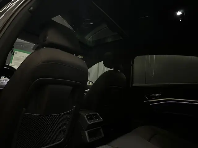 Audi Q8 E-Tron view 10