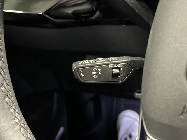 Audi Q8 E-Tron view 19