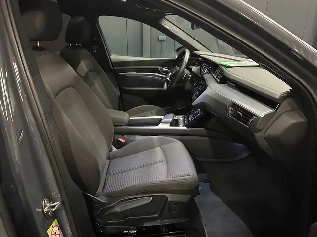 Audi Q8 E-Tron view 11