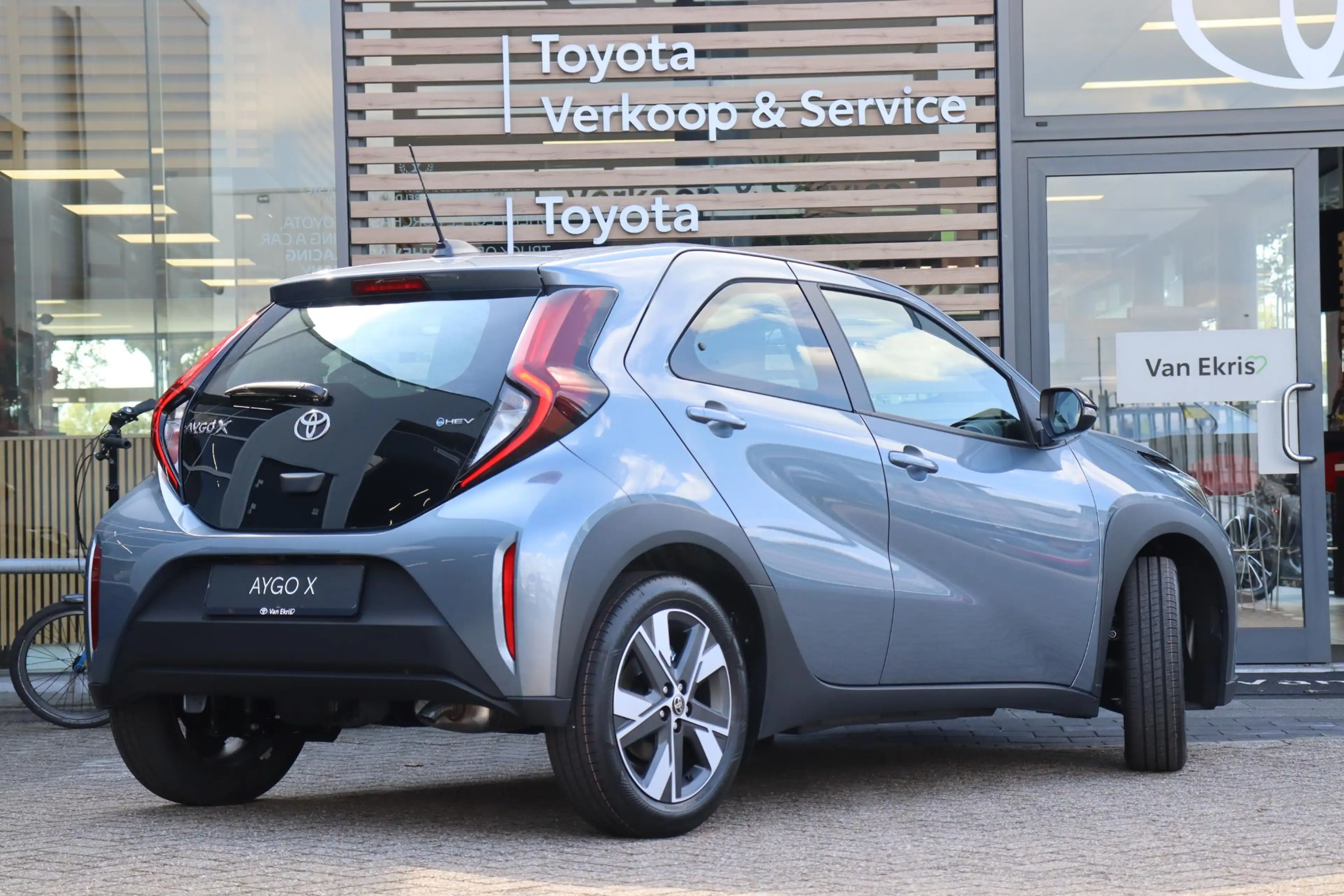 Toyota Aygo X Hybrid 115 play, Go Pack, Nieuw en snel leverbaar! — photo 2