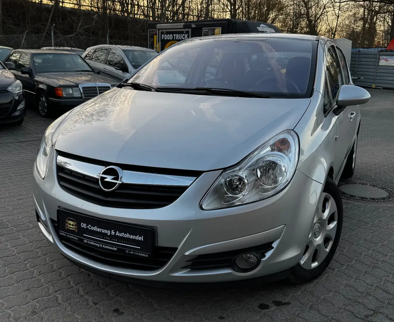 Opel Corsa Edition *TÜV*KLIMAAUTOMATIK*SCHECKHEFT* Silber - 1