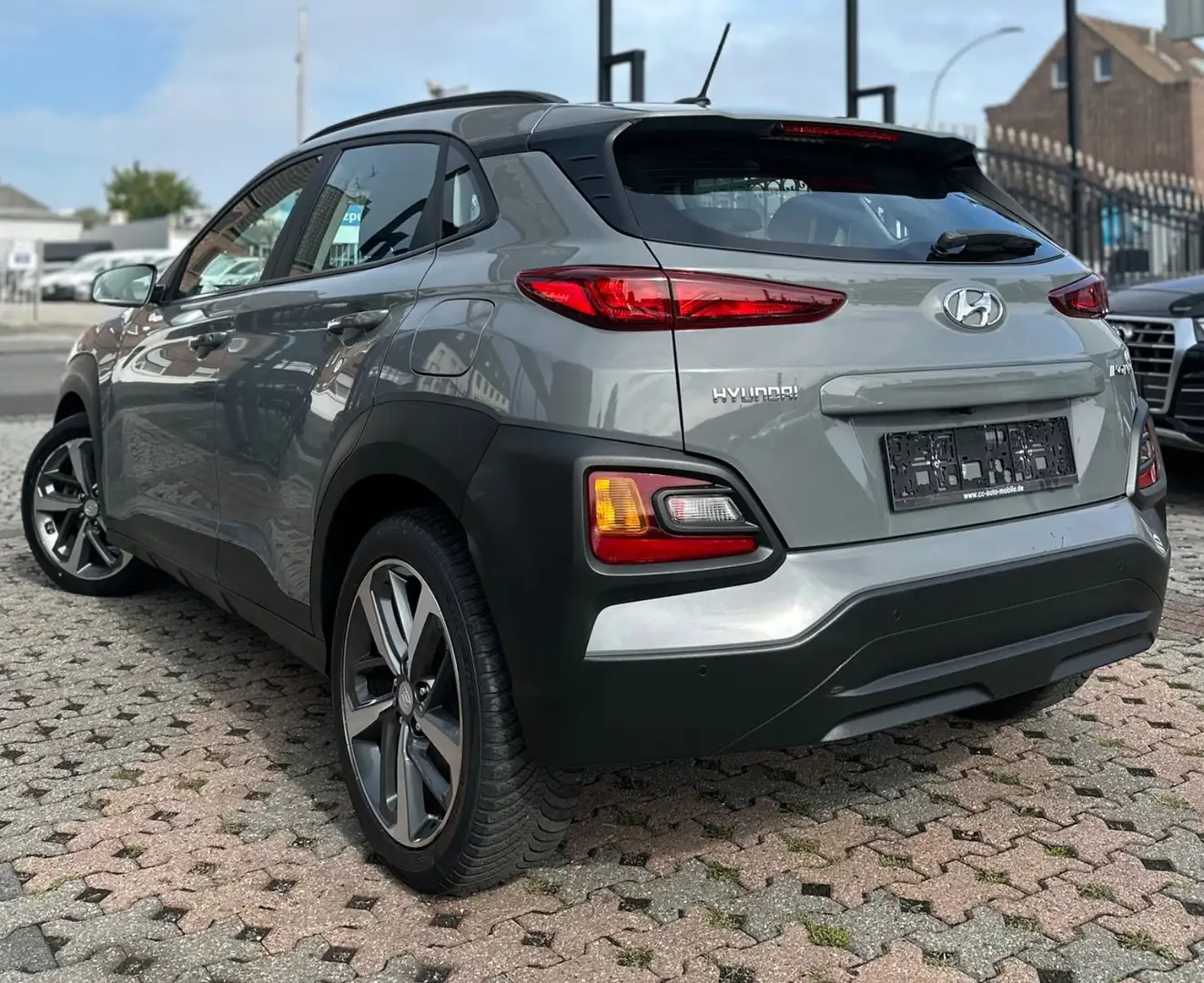 Hyundai KONA TREND 1HD-LENKRAD HZ-KAMERA-CARPLAY-SHZ- Gris - 2