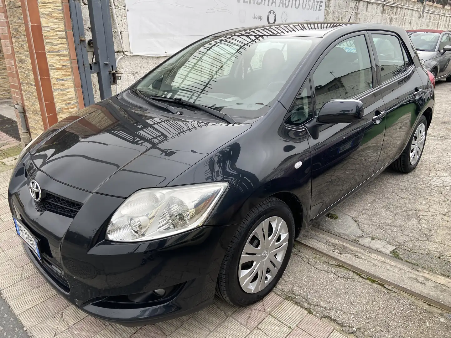 Toyota Auris 5p 1.4 d-4d Sol m-mt - 2