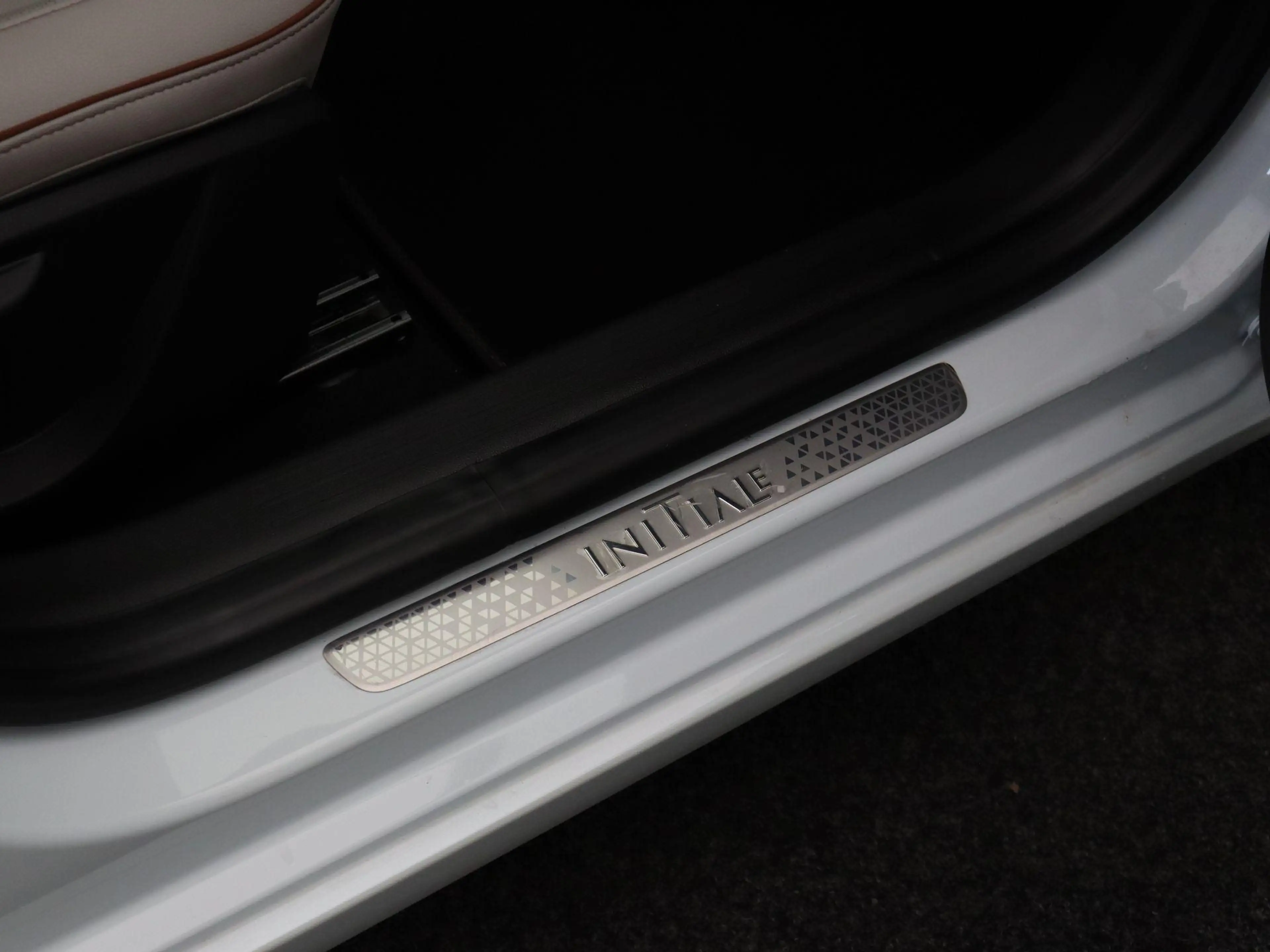 Renault Clio E-Tech Hybrid 140pk Initiale Paris | Stoel- en stu — photo 15