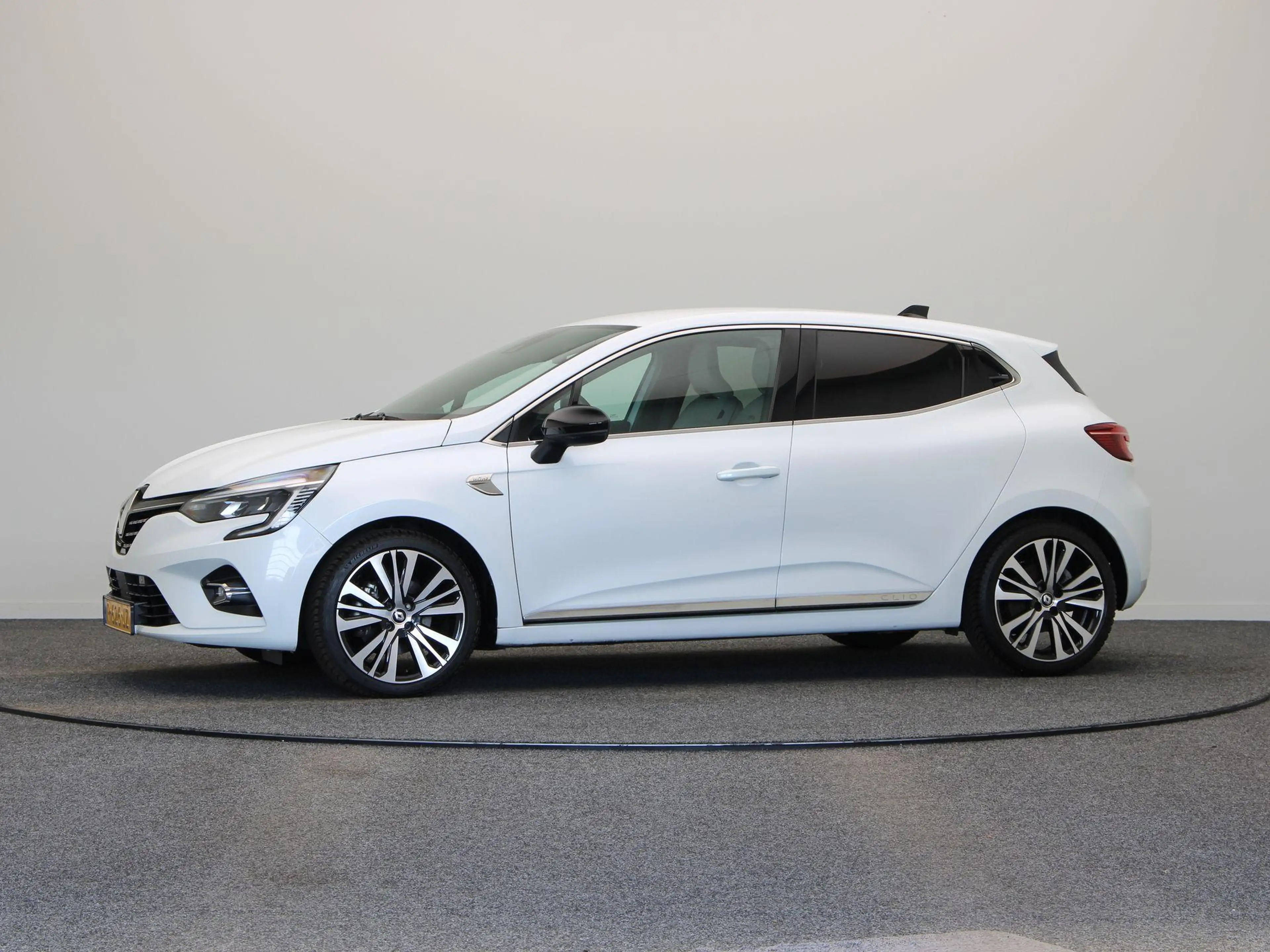 Renault Clio E-Tech Hybrid 140pk Initiale Paris | Stoel- en stu — photo 12