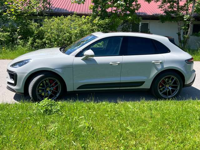 Imagine Porsche Macan Macan S PDK
