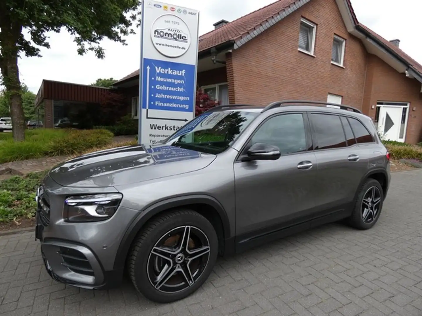 Mercedes-Benz GLB 200 d AMG NIGHT AHK DIST. LM19° NAVI LED RFK Grijs - 1