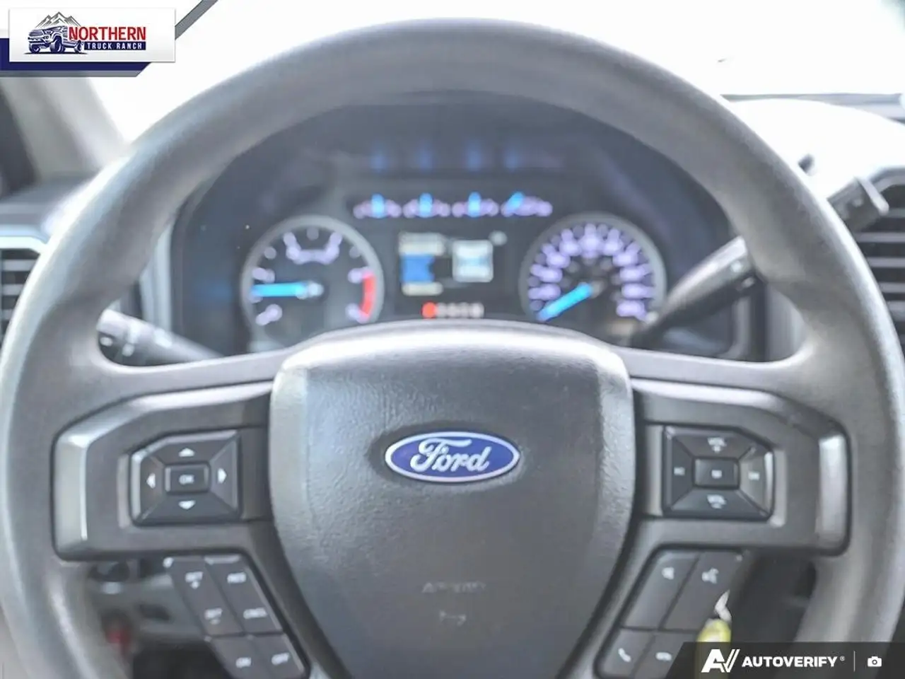 Ford F-550 Super Duty снимка Ford F-550 Super Duty