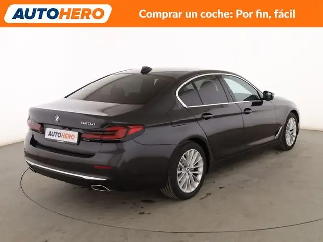 BMW 3 Series view 6
