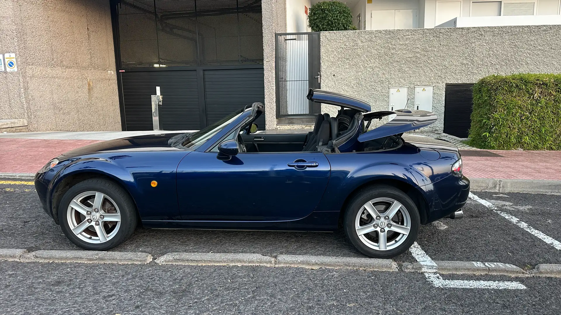 Mazda MX-5 MX-5 Roadster Coupé 1.8 Active Active Azul - 1