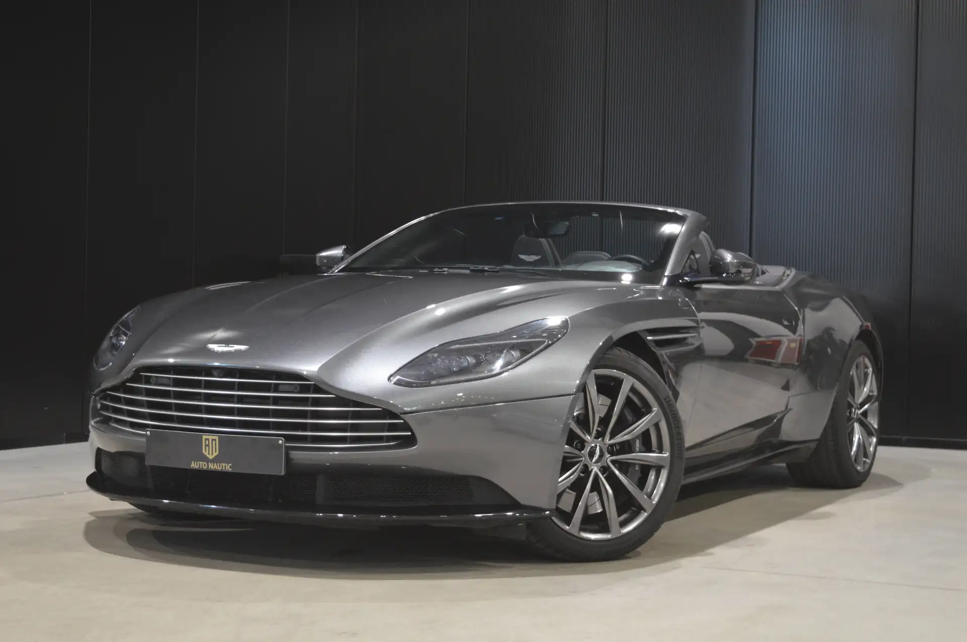 애스턴마틴 DB11 V8 2018 회색 사진 1