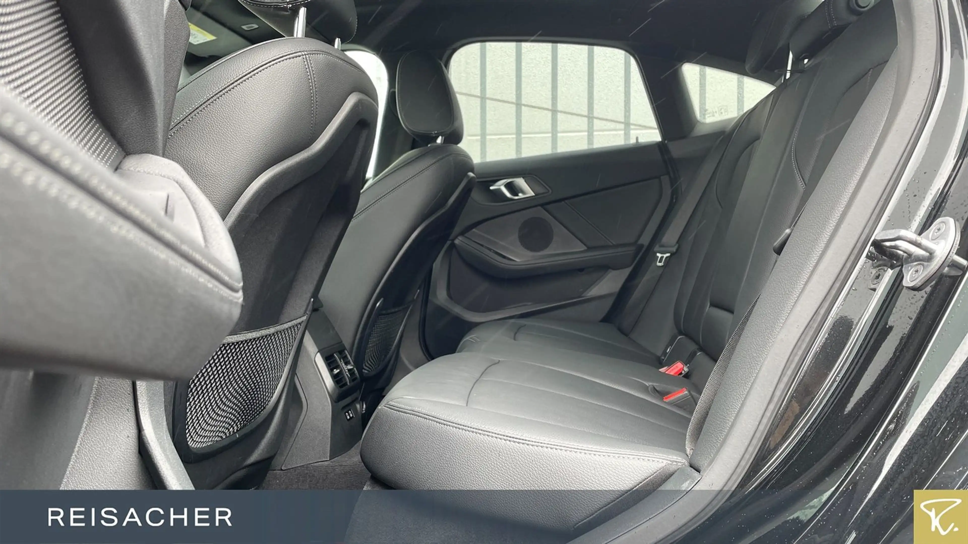 BMW 235 A xDrive Gran Coupé Pano,Leder,LCProf,PA, — photo 8