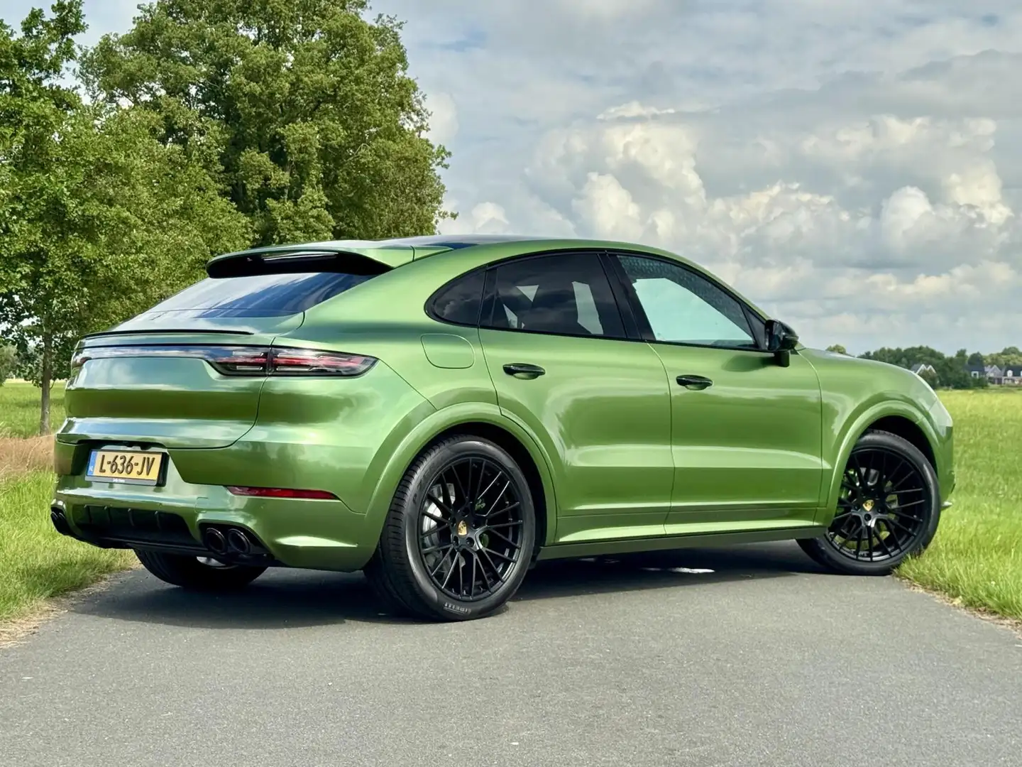 Porsche Cayenne Coupé 3.0 E-Hybrid|1e eig.|Sport Design|Adapt. sto Zwart - 2
