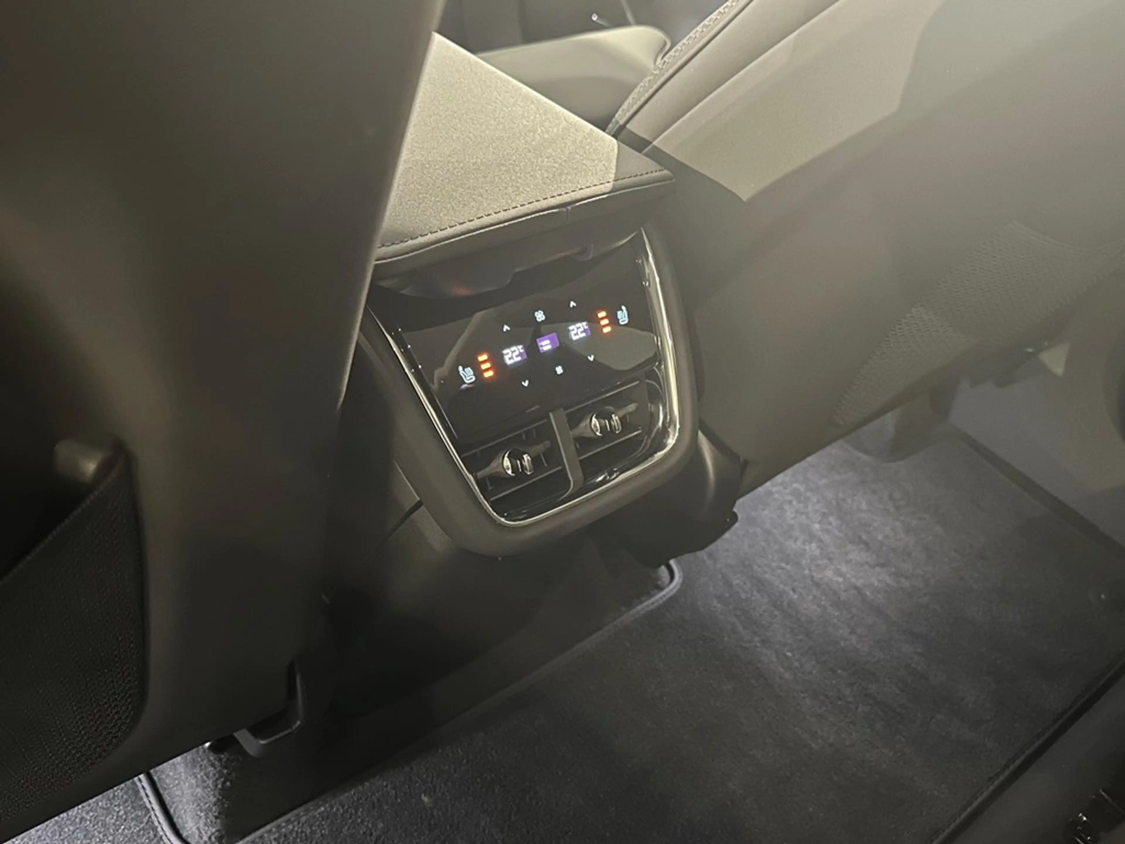 Volvo EX90 Recharge Twin Ultra + LUCHTVERING + B&W ++ SOLD ++ — photo 12