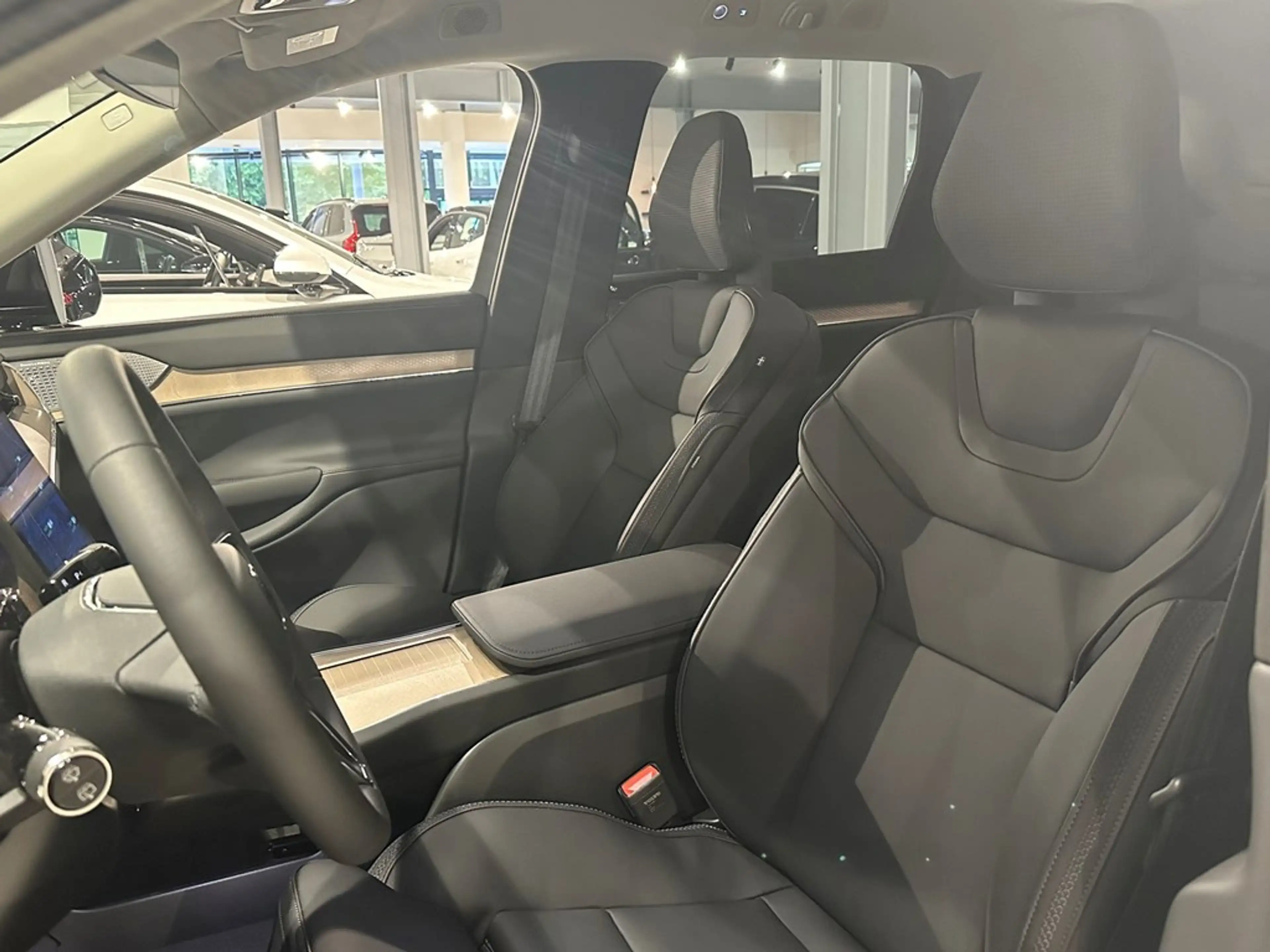 Volvo EX90 Recharge Twin Ultra + LUCHTVERING + B&W ++ SOLD ++ — photo 5