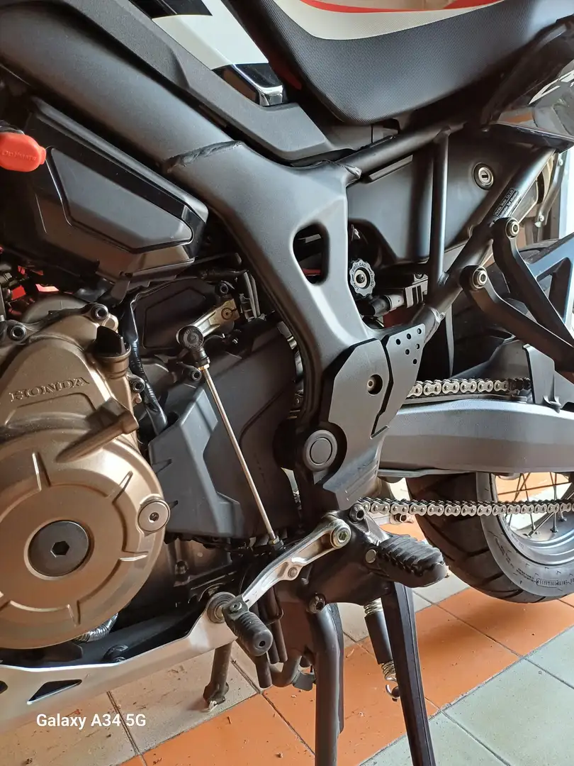 Honda CRF 1000 Rosso - 2