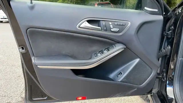 Mercedes-Benz Unknown Model view 7