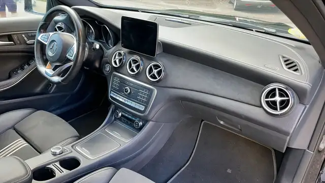 Mercedes-Benz Unknown Model view 10