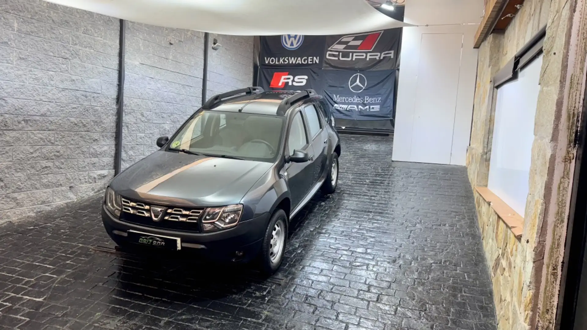 Dacia Duster 1.5dCi Ambiance 4x4 110 Gris - 1