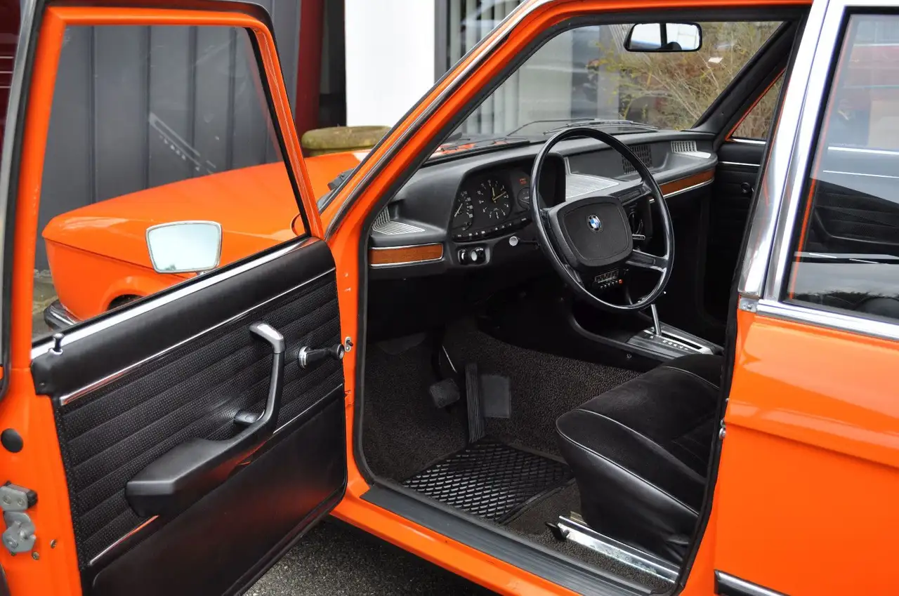 BMW 520 "unverbastelter Originalzustand aus 1. Hand", foto 9