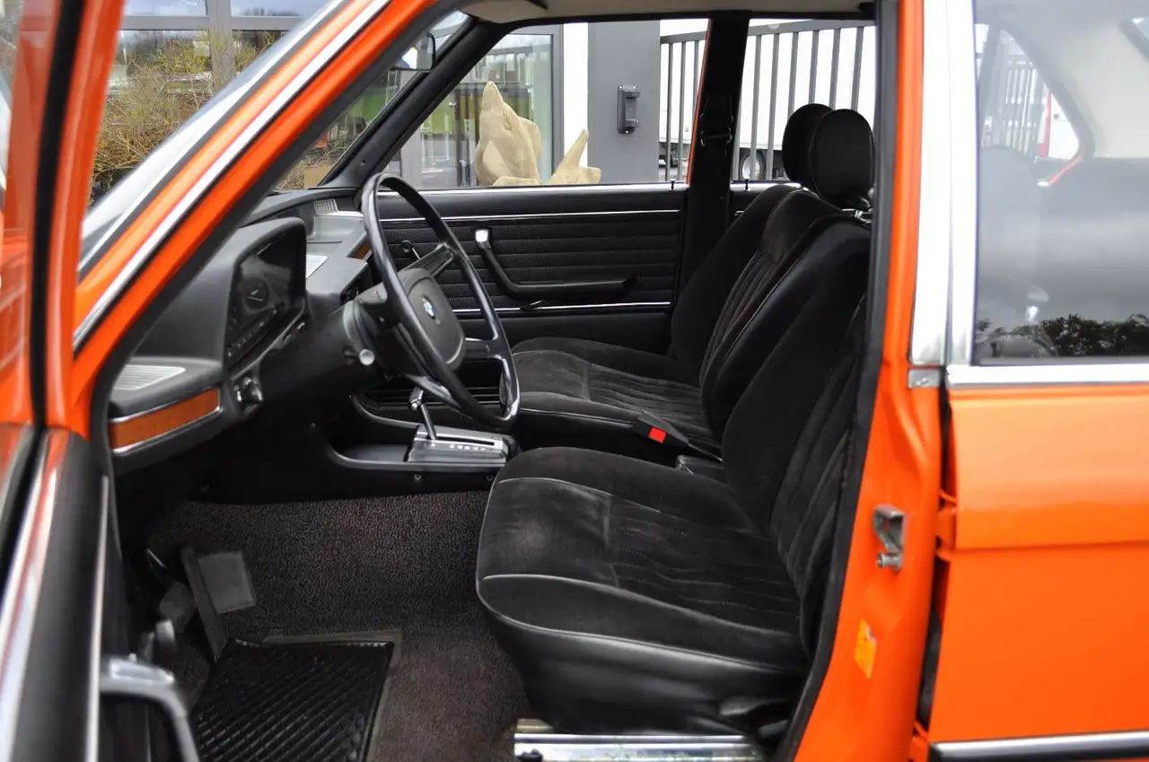 BMW 520 "unverbastelter Originalzustand aus 1. Hand", foto 11