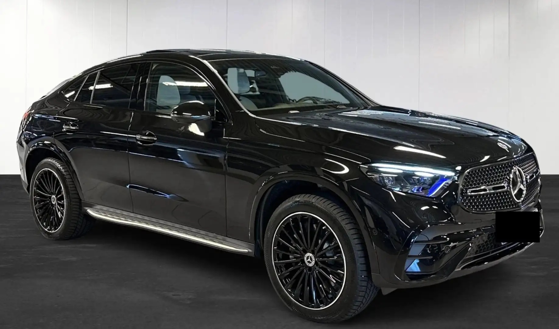 Mercedes-Benz GLC 300 de 4Matic Coupe AMG-LINE Schwarz - 2