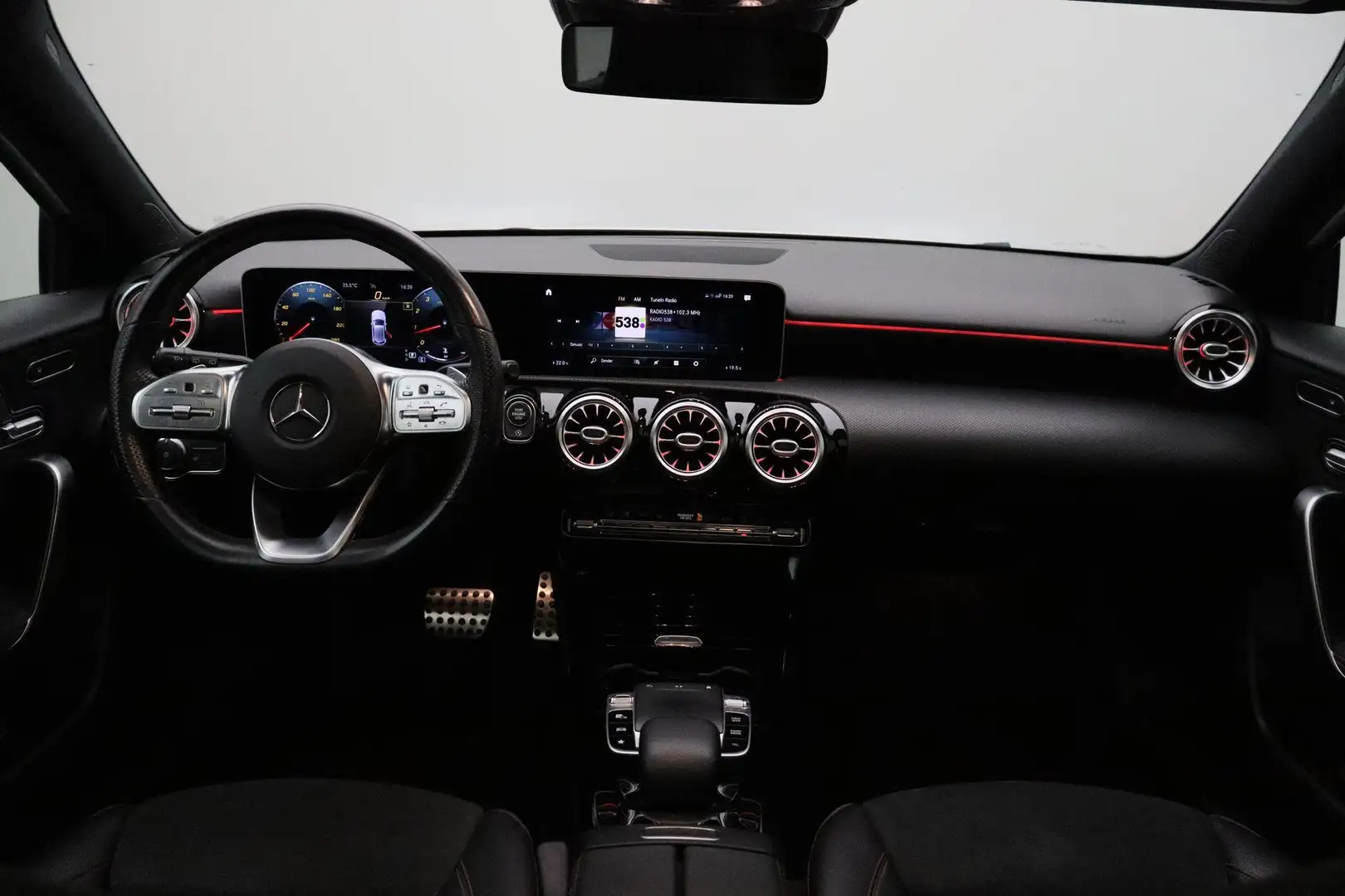 Mercedes-Benz A 220 Launch Edition Premium Plus 2019 | Goed Onderhoude Fehér - 2