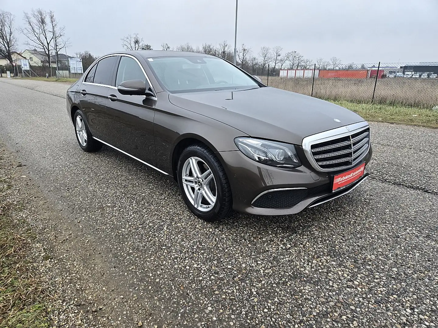Mercedes-Benz E 220 d Exclusive Aut.*Eintausch*Finanzierung* Braun - 1