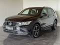 Volkswagen Tiguan 2,0 TDI Active DSG 1.BESITZ*AHK*HEADUP*ACC*LED*... Noir - thumbnail 4