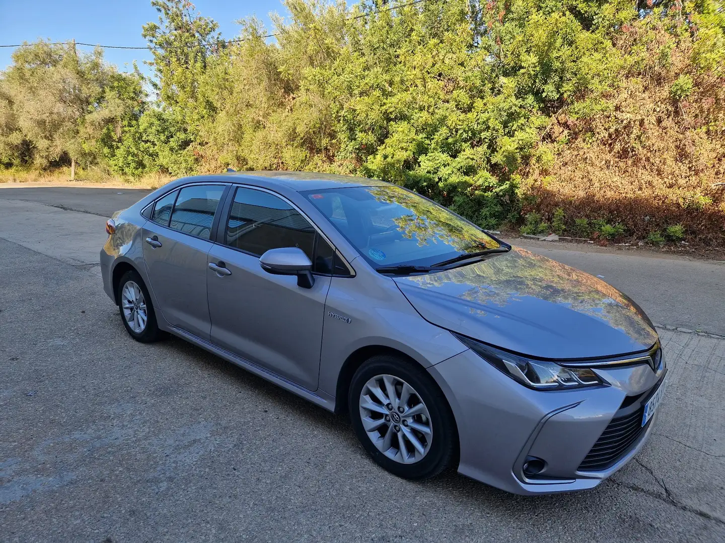 Toyota Corolla Sedán 125H Active Tech - 1