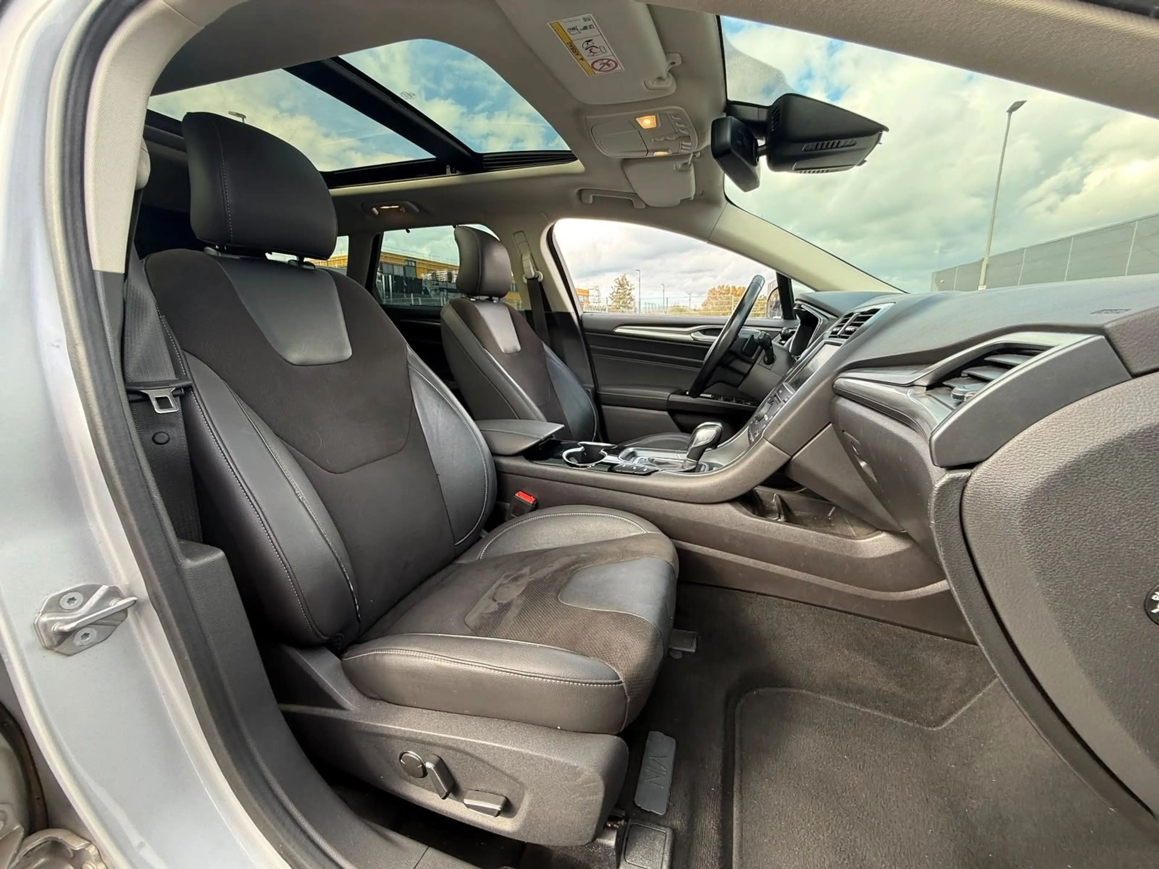 Ford Mondeo Turnier Titanium/Pano/Autom/LED/Kam/AHK — photo 13