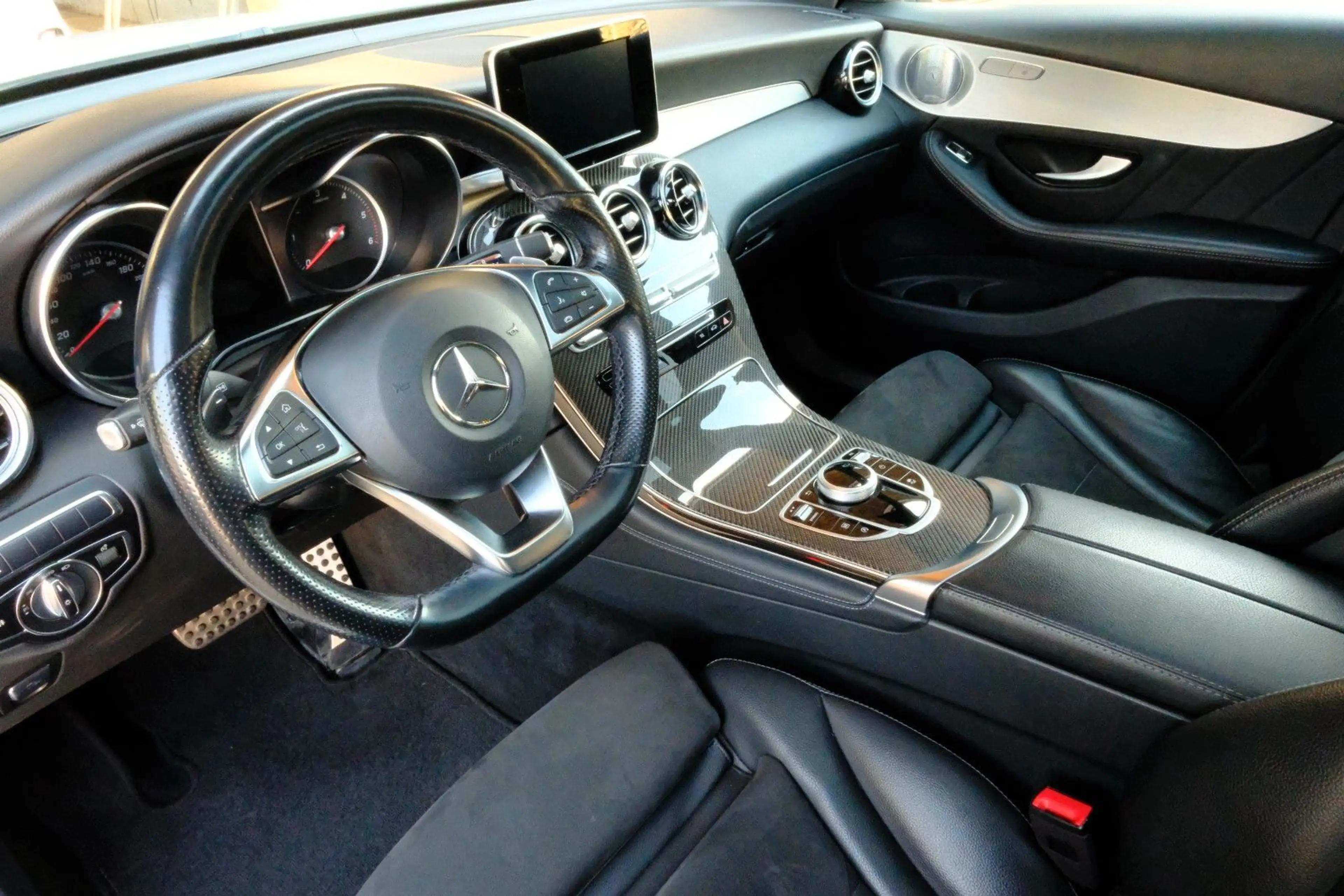 Mercedes-Benz GLC 250 d 4Matic AMG Line | Panorama | Burmester — photo 4