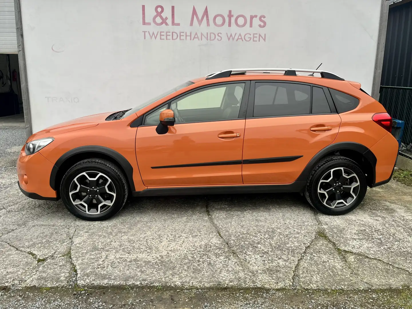 Subaru XV XV 2.0 D AWD Executive **4X4* Navi Camera Leder** Oranje - 2