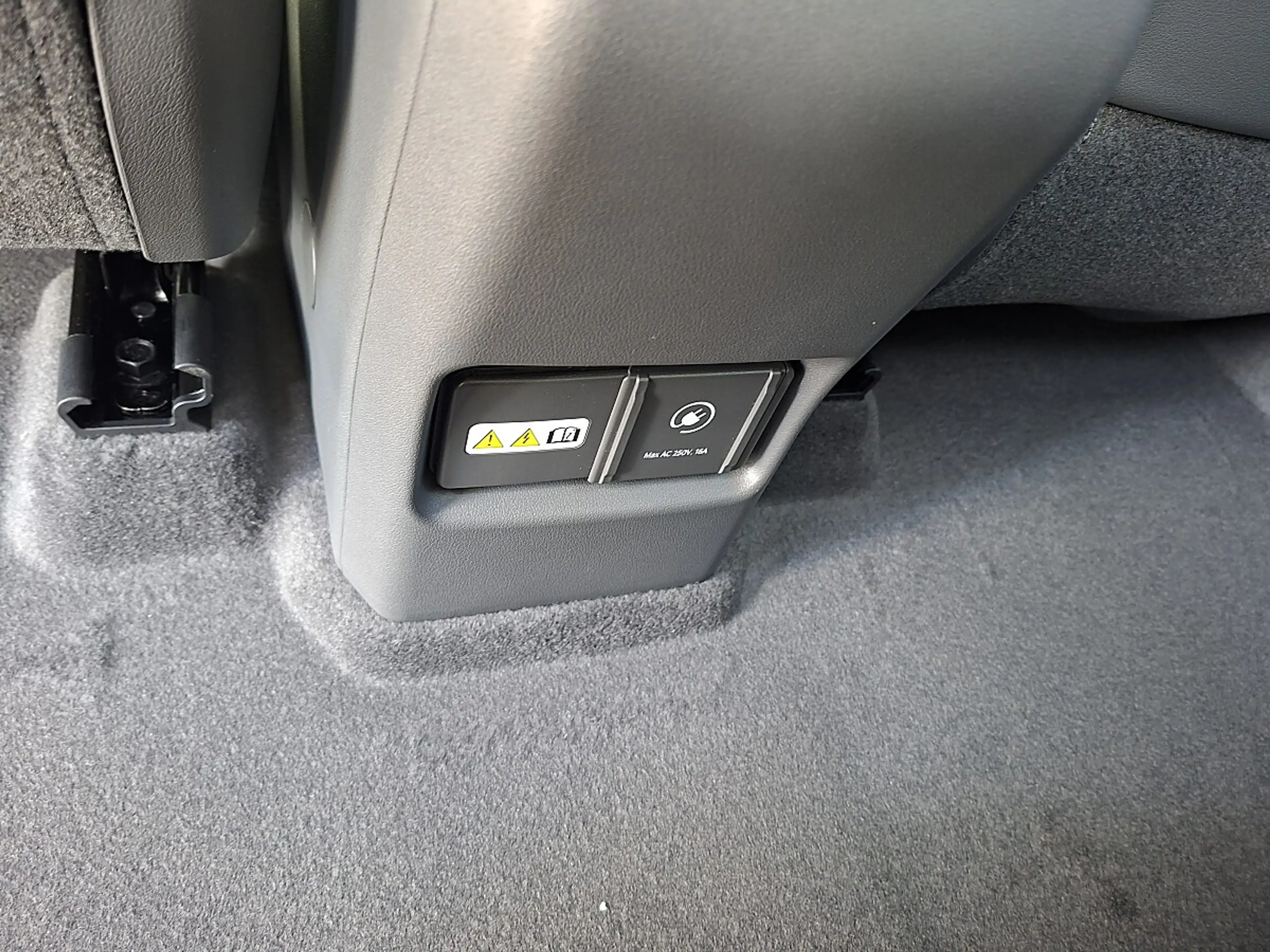 Kia EV2 4S FWD 61kWh Earth Plus — photo 15