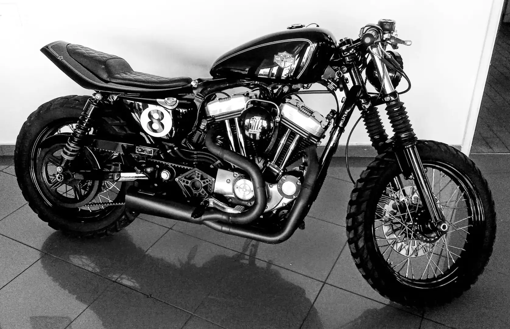 Harley-Davidson XL 883 CAFE' RACER Nero - 1