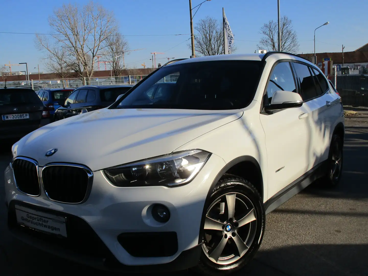 BMW X1 sDrive18d Weiß - 2