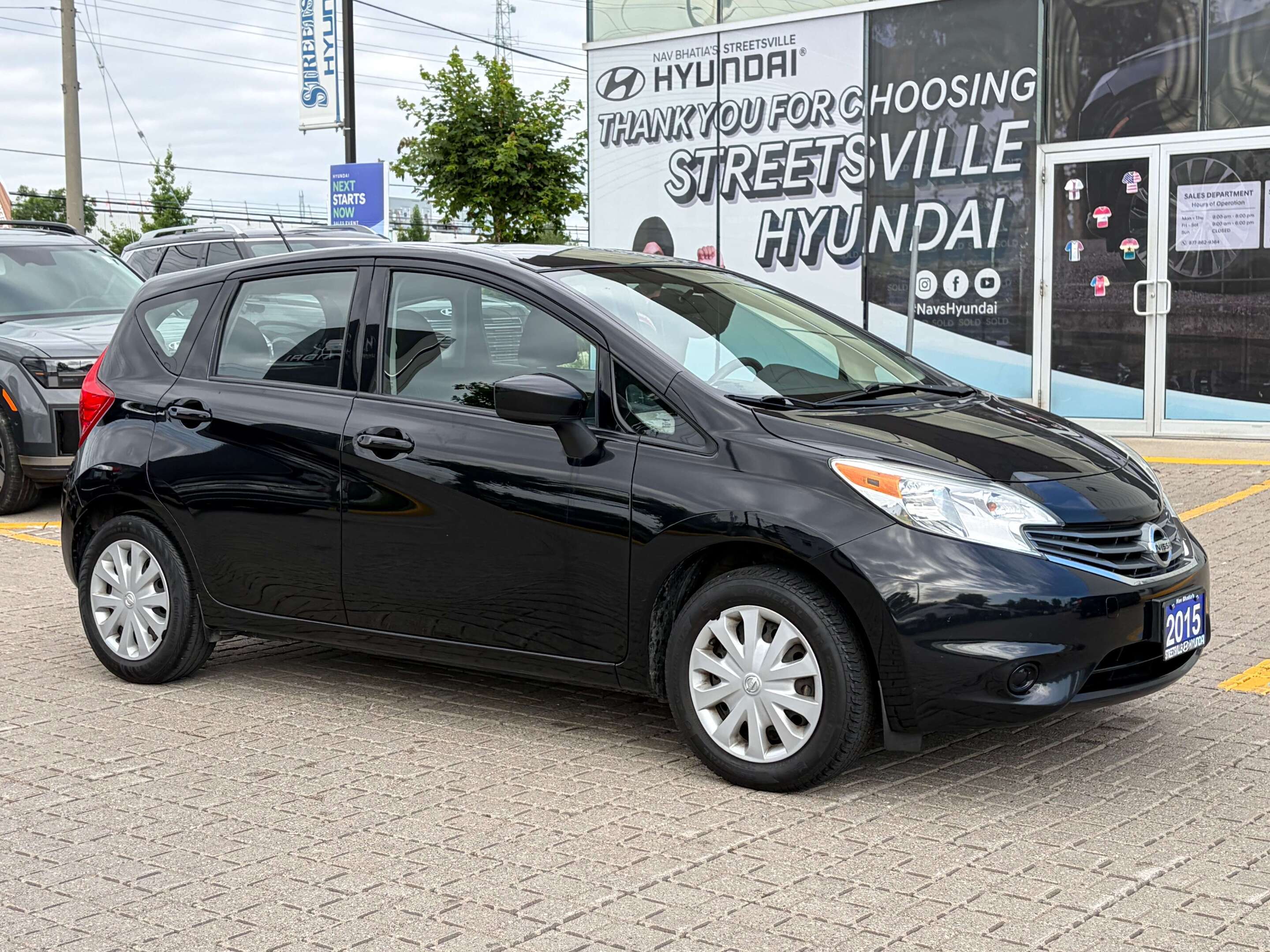 Black 2015 Nissan Versa Note Hatchback Front-Wheel Drive Automatic