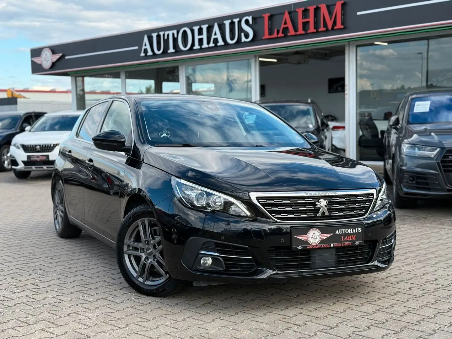 Peugeot 308 1.5 BlueHDi"Allure-Pack"KEYLESS*KAMERA*AHK* Schwarz - 1