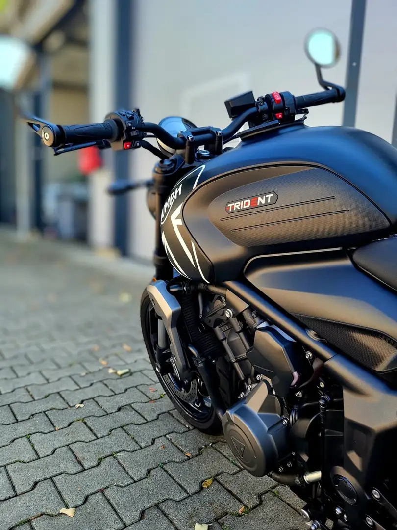 Triumph Trident 660 Чорний - 1