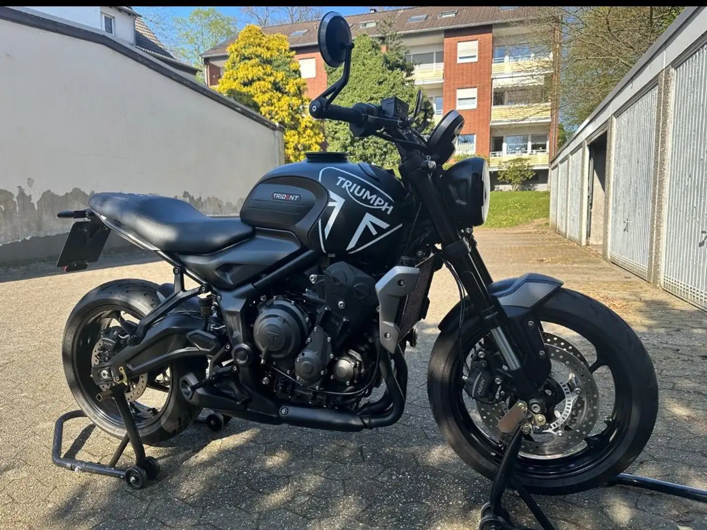 Triumph Trident 660 Чорний - 2