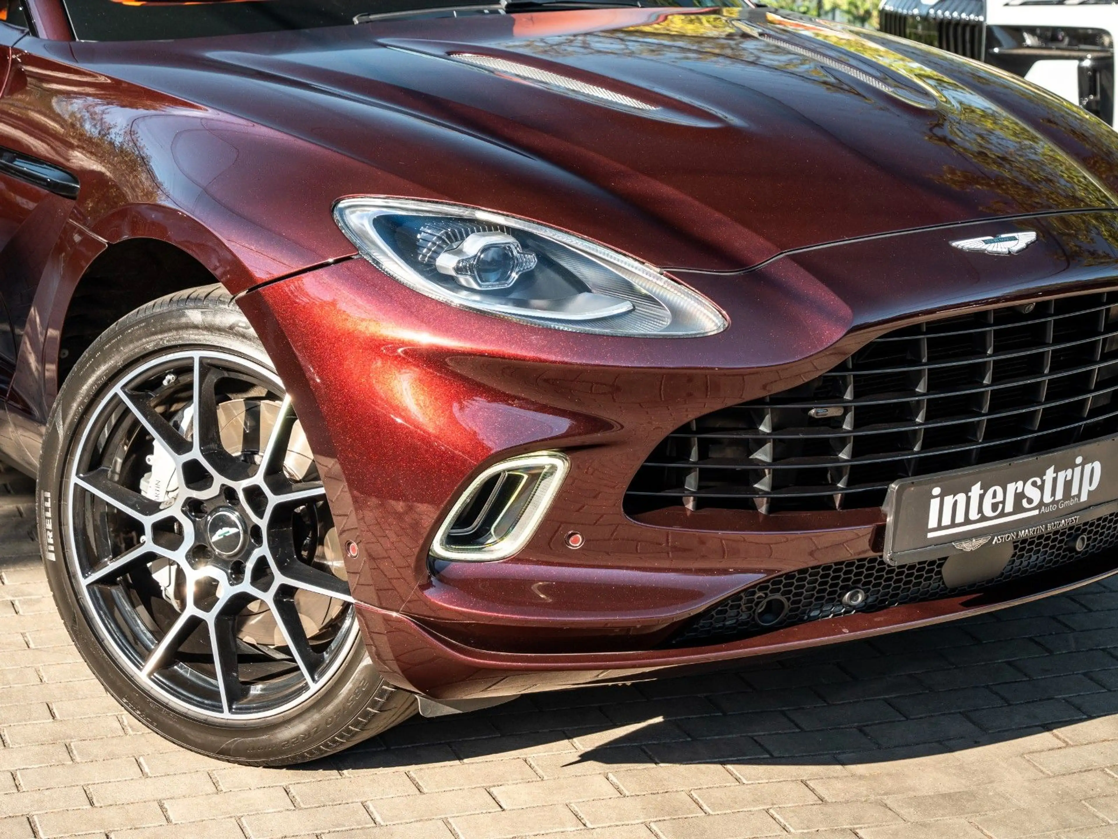 Aston Martin DBX 4.0 V8.VOLLAUSSTATTUNG.LUFTFE.PANO.ACC.360 — photo 8