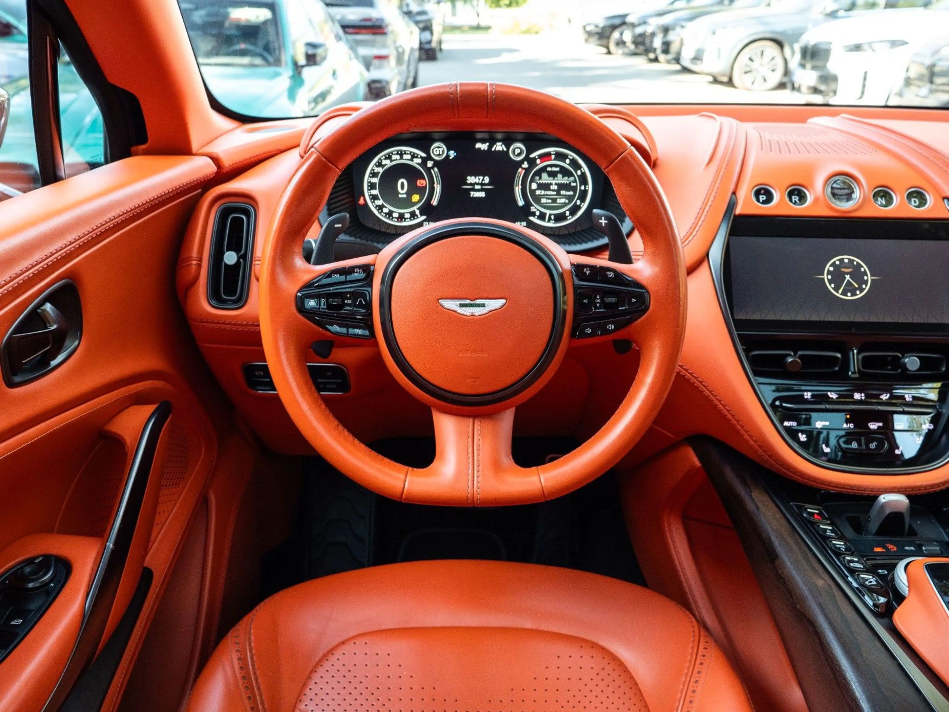 Aston Martin DBX 4.0 V8.VOLLAUSSTATTUNG.LUFTFE.PANO.ACC.360 — photo 12