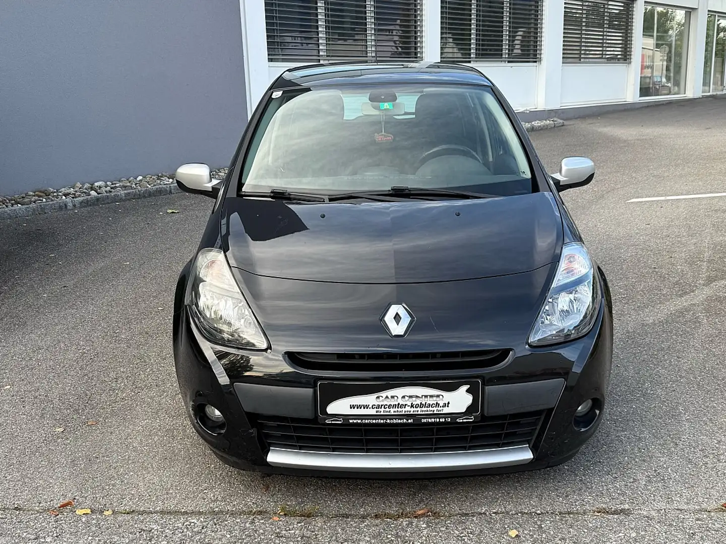 Renault Clio Success 1,2 16V 75 Schwarz - 2