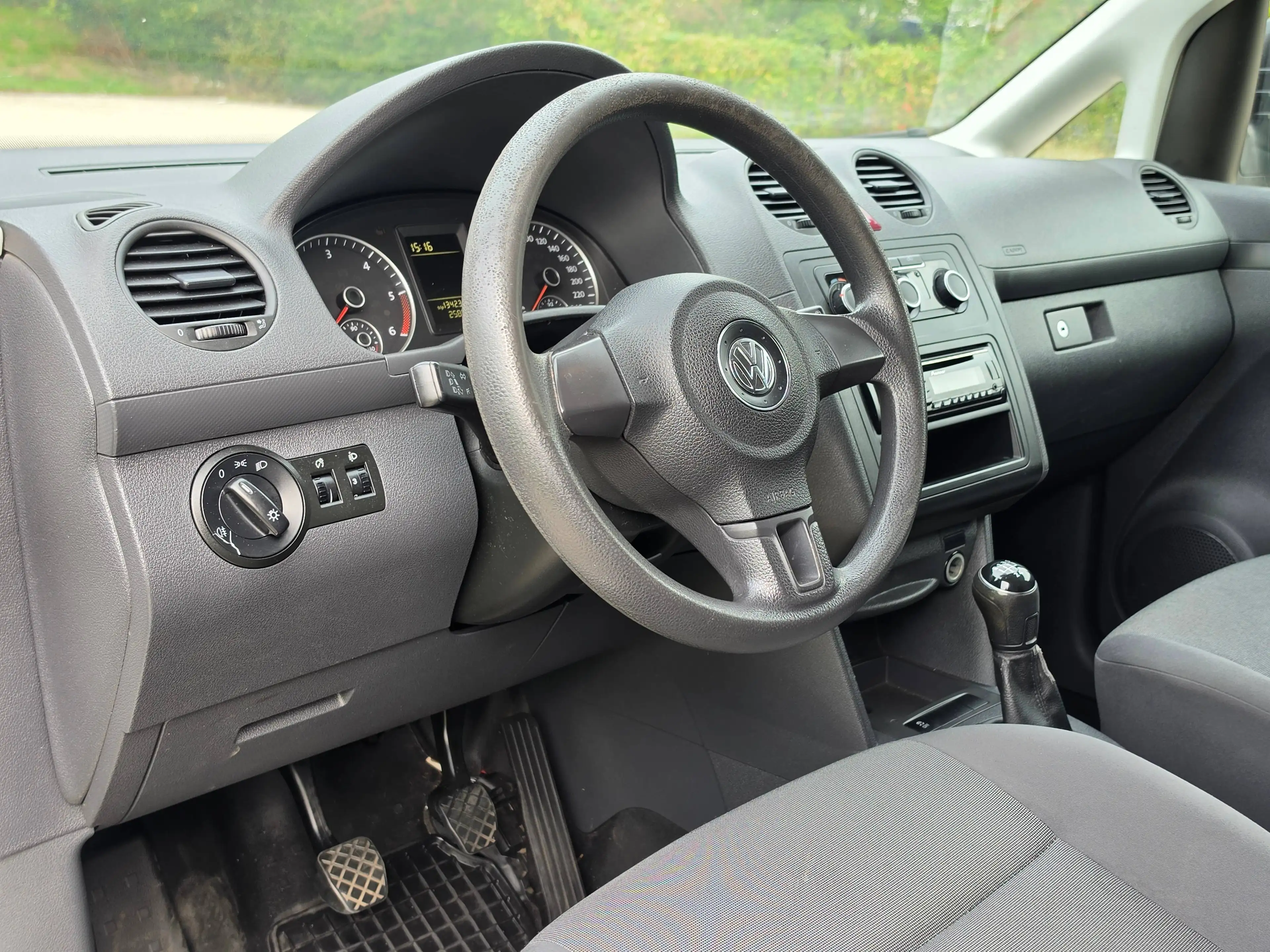 Volkswagen Caddy Maxi Kasten* AHK* Klima* Finanzierung* Gepflegt* — photo 14