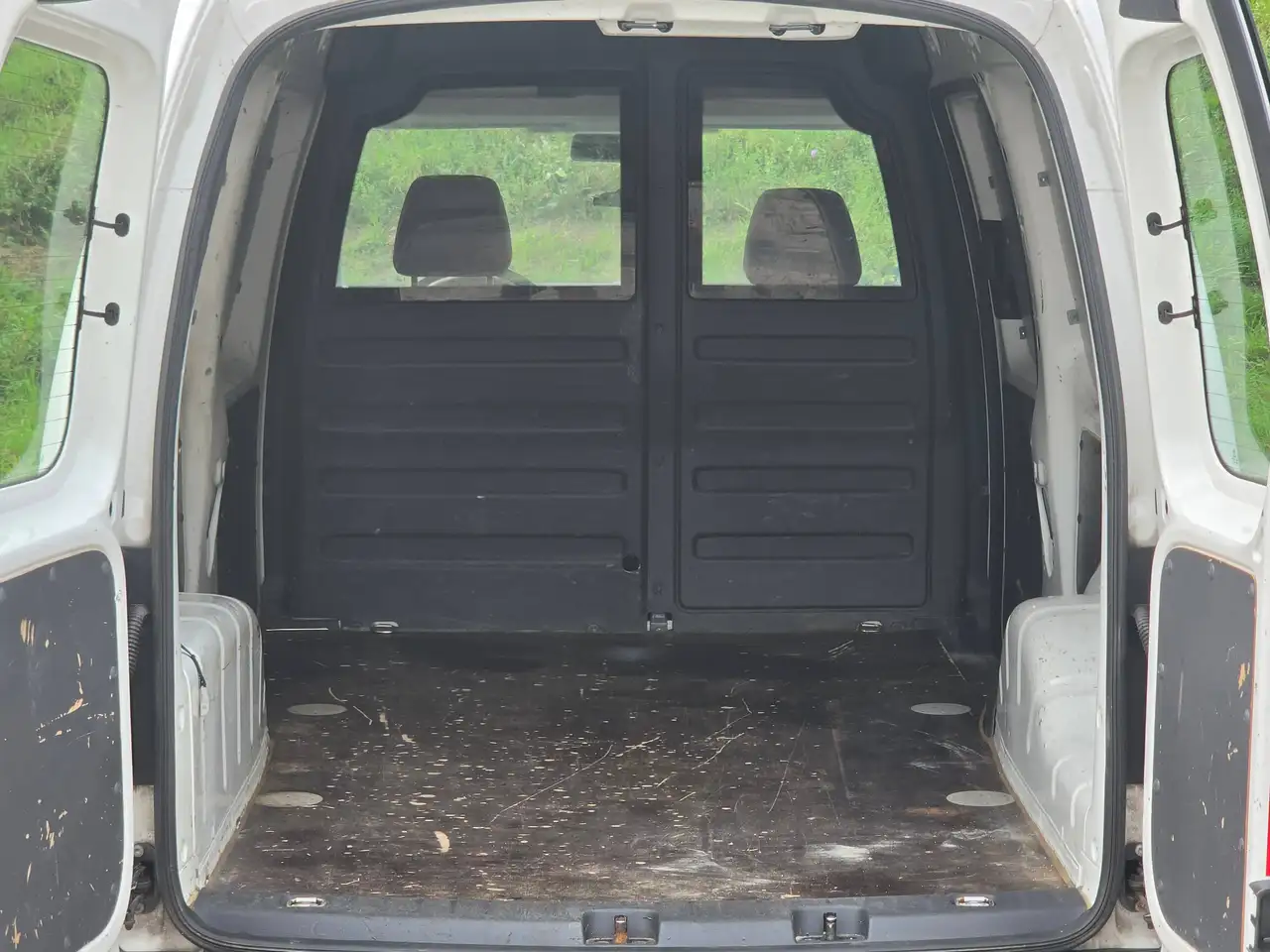 Volkswagen Caddy Maxi Kasten – Bild 9